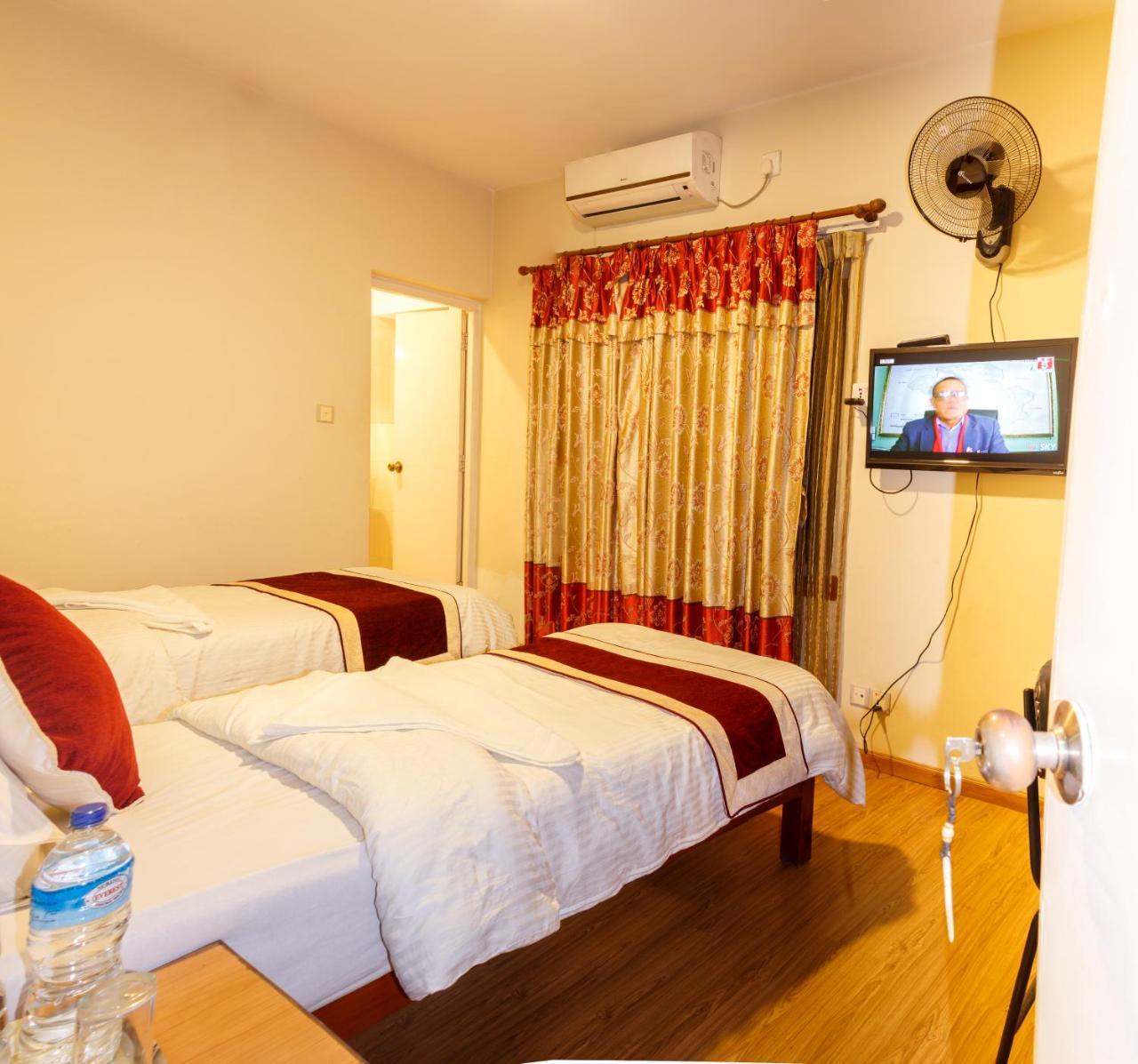 Hotel Hikers Haven Kathmandu Exterior photo